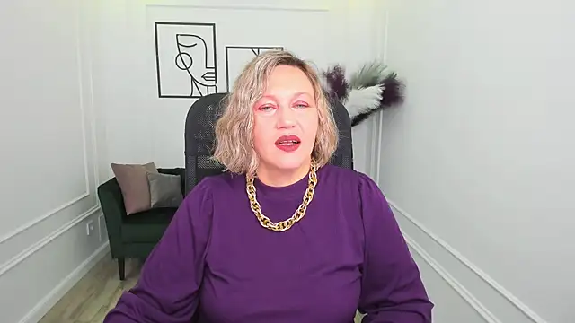 NinaStarle online show from November 5, 2025, 4:26 am