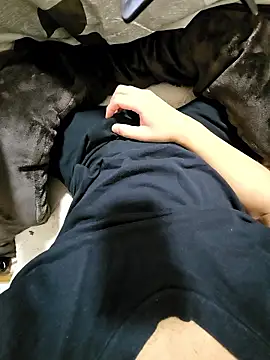 Takumin-mogmog online show from December 3, 2025, 5:08 am