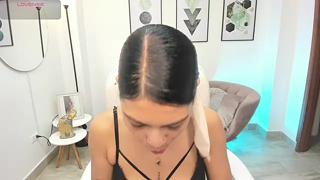 dafne hills online show from September 27, 2025, 7:31 pm