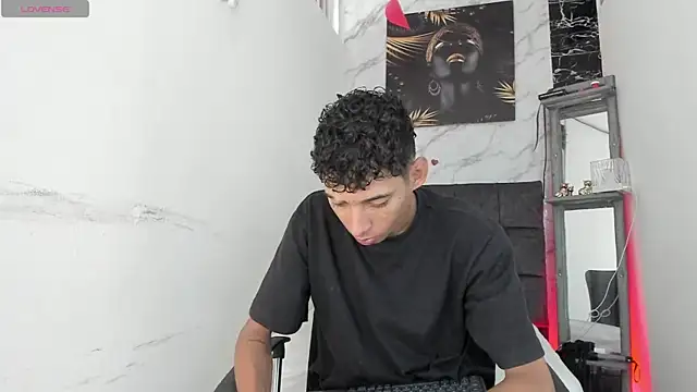 afrodita n ares online show from November 17, 2025, 7:18 pm