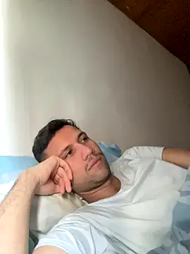 Michaell Spinelly online show from November 5, 2025, 8:01 pm