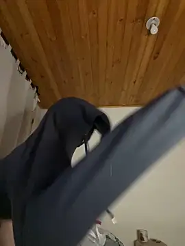 Michaell Spinelly online show from December 22, 2025, 4:23 am