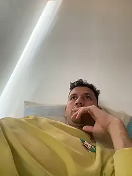 Michaell Spinelly online show from November 8, 2025, 4:43 pm