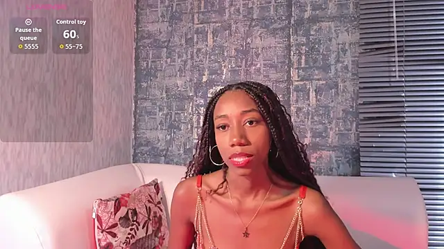 NathalyLeen online show from December 3, 2025, 8:30 pm