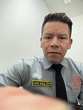 Snapshot of Manu0586 chatting on October 16, 2025, 5:16 am Manu0586 online show from October 16, 2025, 5:16 am