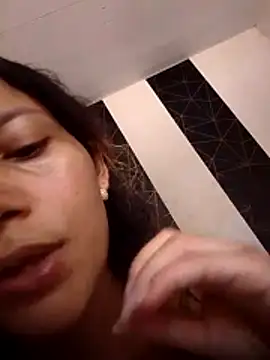 Snapshot of Gcarvalho1221 chatting on June 18, 2026, 3:06 pm Gcarvalho1221 online show from June 18, 2026, 3:06 pm