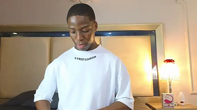 Snapshot of CharlesBrown_ chatting on October 16, 2025, 12:13 pm CharlesBrown online show from October 16, 2025, 12:13 pm