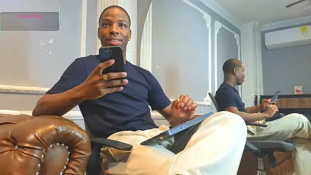 CharlesBrown  online show from December 22, 2025, 12:05 pm