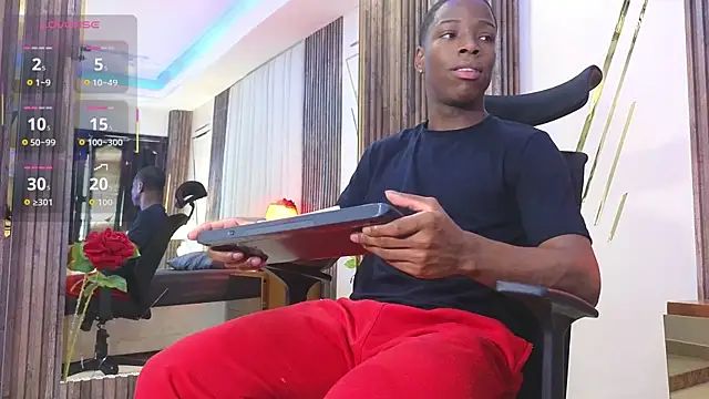 Snapshot of CharlesBrown_ chatting on November 13, 2025, 4:44 pm CharlesBrown online show from November 13, 2025, 4:44 pm