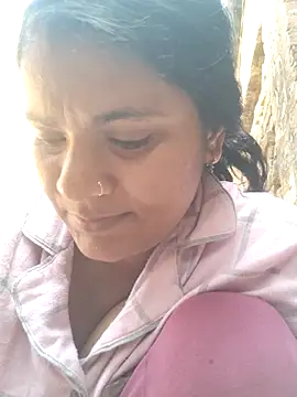 couple 71 online show from February 8, 2026, 5:05 am