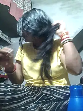 couple 71 online show from April 23, 2026, 4:52 pm