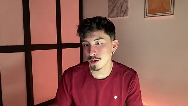 sweettaaron01 online show from February 10, 2026, 2:10 am