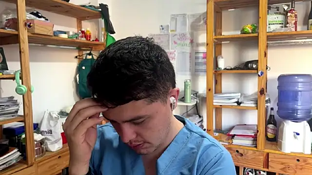 Snapshot of Haustin202 chatting on November 3, 2025, 9:24 am Haustin202 online show from November 3, 2025, 9:24 am