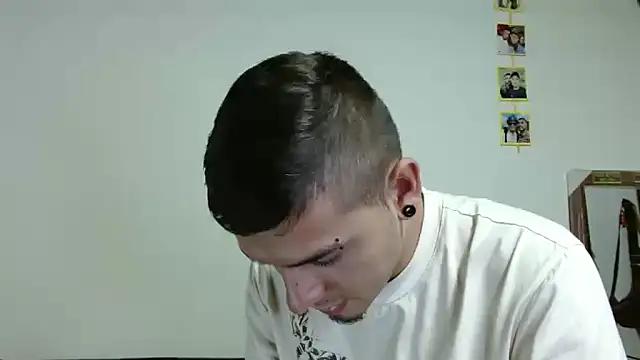 Maiki Foxx online show from November 10, 2025, 2:05 am