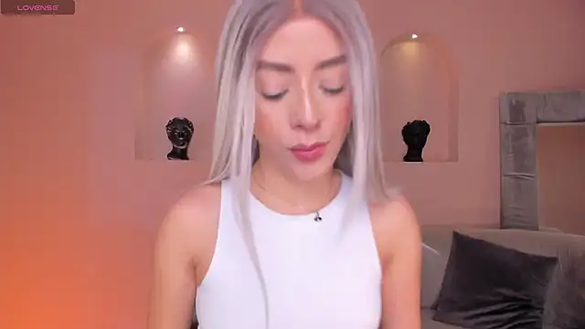 Snapshot of IsabellaMoreau chatting on February 26, 2026, 7:47 pm IsabellaMoreau online show from February 26, 2026, 7:47 pm