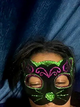 shortynude online show from November 17, 2025, 11:31 pm