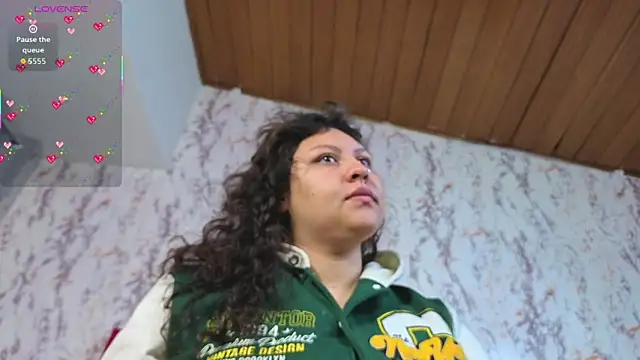 Larissa Antonella online show from October 11, 2025, 4:02 am