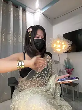 Snapshot of Moon-01 chatting on November 27, 2025, 7:36 pm Moon-01 online show from November 27, 2025, 7:36 pm