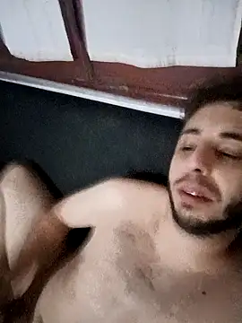 erecto 18 online show from November 26, 2025, 7:19 am