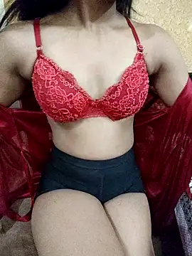 Charming Glow online show from October 5, 2025, 6:31 pm