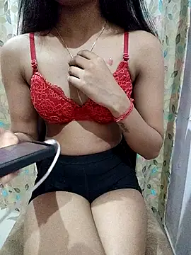 Charming Glow online show from October 4, 2025, 5:47 pm