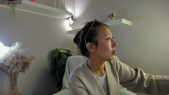 Snapshot of Nelly_Kimm chatting on May 4, 2026, 1:09 am Nelly Kimm online show from May 4, 2026, 1:09 am
