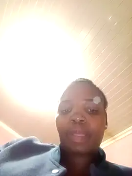 Snapshot of ShySexyBaddiexx chatting on February 12, 2026, 2:11 am ShySexyBaddiexx online show from February 12, 2026, 2:11 am