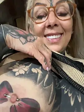 Snapshot of amada39 chatting on November 3, 2025, 6:18 am amada39 online show from November 3, 2025, 6:18 am