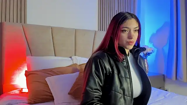 Snapshot of Victoria_Beaumont chatting on November 18, 2025, 11:35 am Victoria Beaumont online show from November 18, 2025, 11:35 am