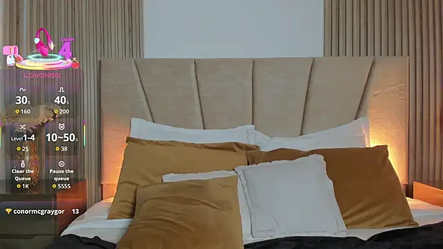 Snapshot of Victoria_Beaumont chatting on October 10, 2025, 12:17 pm Victoria Beaumont online show from October 10, 2025, 12:17 pm