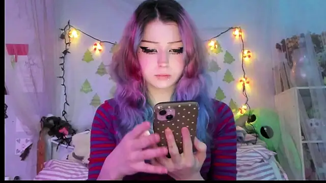 Snapshot of bunnyislewd chatting on December 14, 2025, 4:40 am bunnyislewd online show from December 14, 2025, 4:40 am