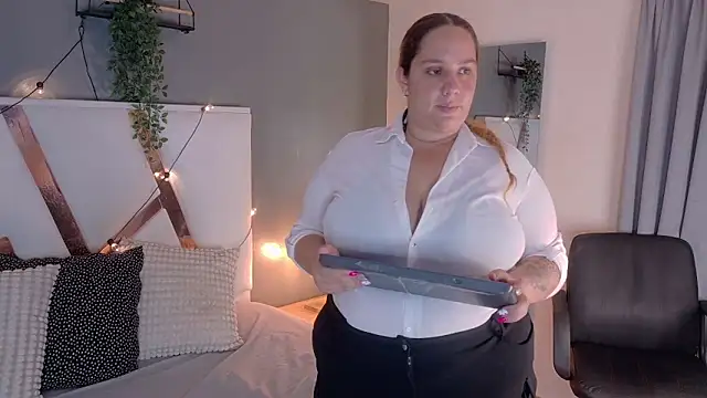 Snapshot of JenaCooper_ chatting on April 21, 2026, 3:35 am JenaCooper online show from April 21, 2026, 3:35 am