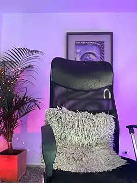 dollforsex  online show from December 17, 2025, 9:42 pm