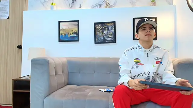 TWINKS FRIENDS online show from February 26, 2026, 1:22 pm