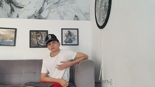 TWINKS FRIENDS online show from March 14, 2026, 1:06 pm