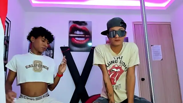 TWINKS FRIENDS online show from October 24, 2025, 7:29 am