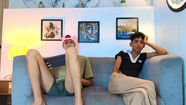 Snapshot of TWINKS_FRIENDS chatting on May 18, 2026, 1:38 pm TWINKS FRIENDS online show from May 18, 2026, 1:38 pm
