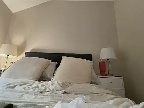 Snapshot of FrancescaXO chatting on October 3, 2025, 2:18 pm FrancescaXO online show from October 3, 2025, 2:18 pm