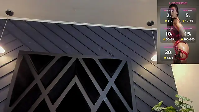 zoe martins  online show from October 30, 2025, 5:32 pm