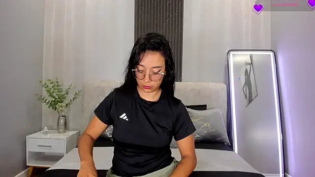 Snapshot of zoe_martins_ chatting on July 10, 2026, 1:22 pm zoe martins online show from July 10, 2026, 1:22 pm