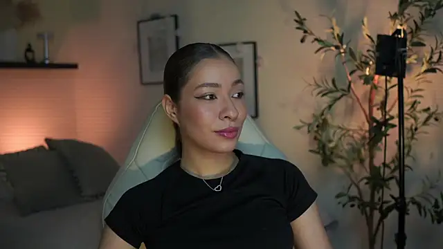 isabella-garcia- online show from July 15, 2026, 1:34 am