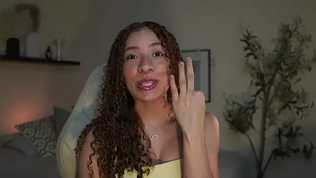 isabella-garcia- online show from July 25, 2026, 9:10 pm