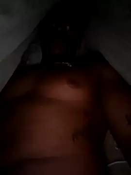 VitiligoPeniano online show from March 27, 2026, 1:34 pm