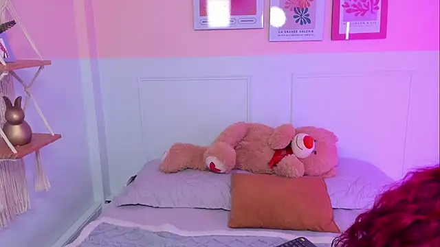 Camila Rivers online show from February 11, 2026, 4:23 am