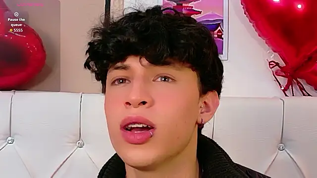 Axel  Evans online show from February 20, 2026, 1:13 pm