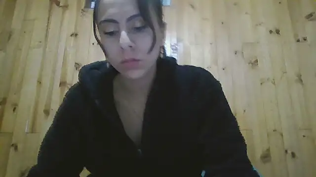 Snapshot of Roselingalvis13 chatting on November 30, 2025, 3:51 am Roselingalvis13 online show from November 30, 2025, 3:51 am