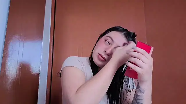 MiaKimky online show from November 7, 2025, 3:05 pm