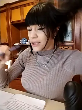 SarettaB90 online show from January 16, 2026, 1:48 pm