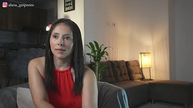 alana gasparini online show from November 28, 2025, 2:23 am