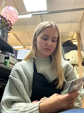 CandyVice online show from October 17, 2025, 4:20 pm